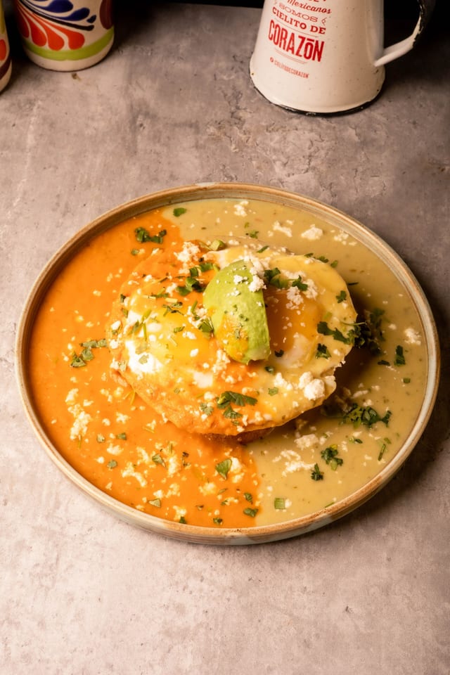 HUEVOS DIVORCIADOS.